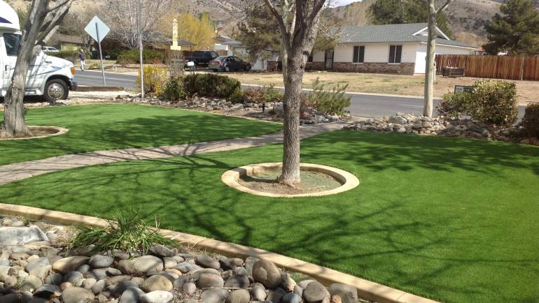 Front Yard – Artificial Grass